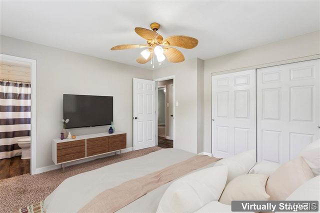 37 Cloverdale Drive, St Charles, MO 63304