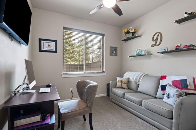 60415 Hedgewood Lane, Bend, OR 97702