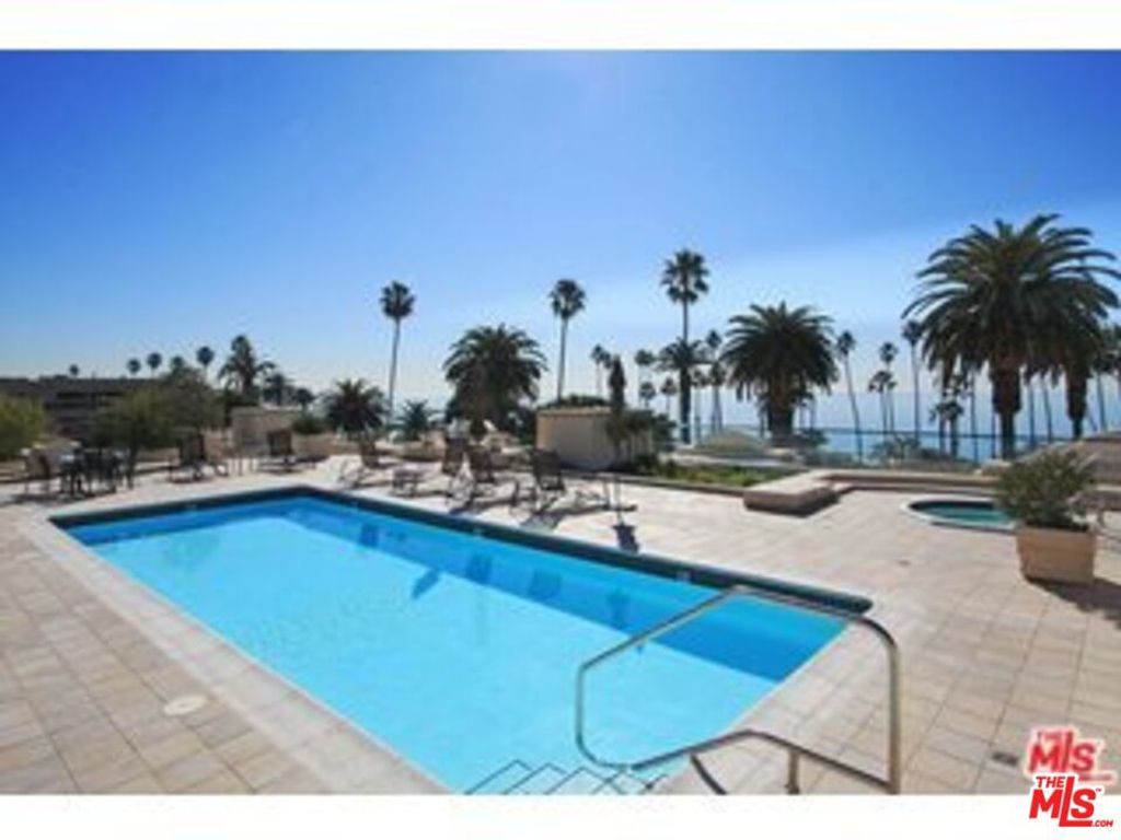 Image 2 of property listing at 701 Ocean Avenue 110, Santa Monica, CA 90402