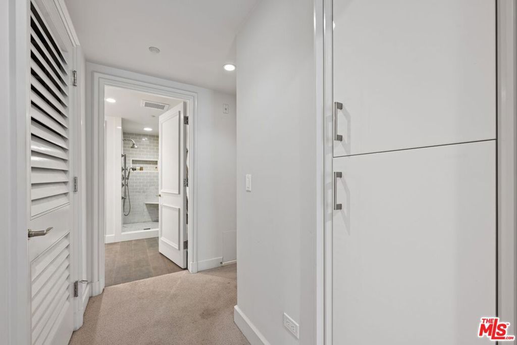 Image 26 of property listing at 701 Ocean Avenue 110, Santa Monica, CA 90402