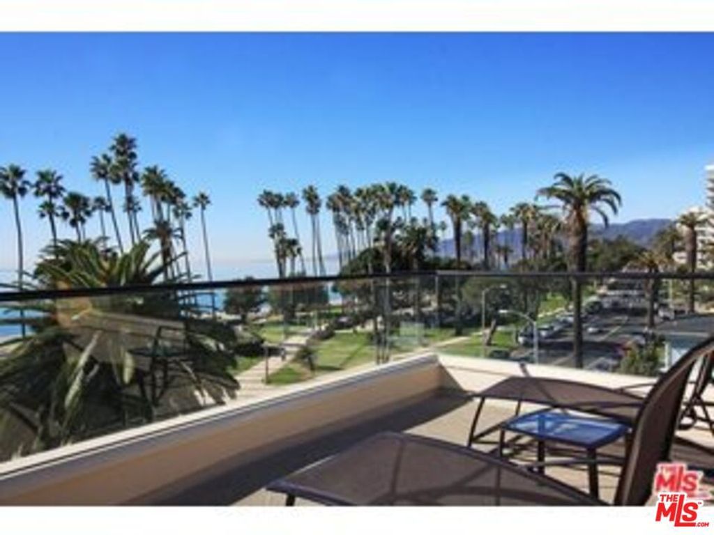 Image 6 of property listing at 701 Ocean Avenue 110, Santa Monica, CA 90402