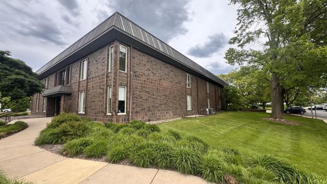 6100 Newport Road, Portage, MI 49002