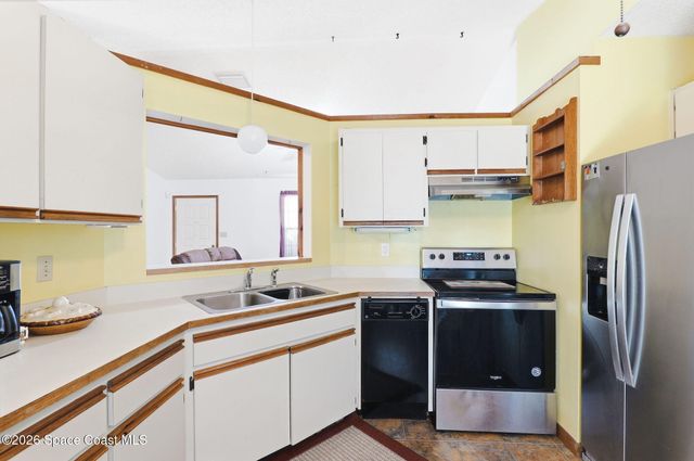852 Lamplighter Drive NW, Palm Bay, FL 32907