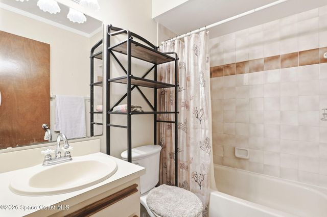 852 Lamplighter Drive NW, Palm Bay, FL 32907