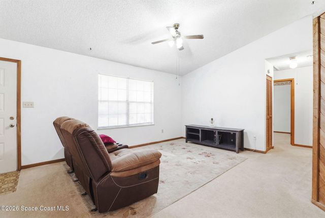 852 Lamplighter Drive NW, Palm Bay, FL 32907