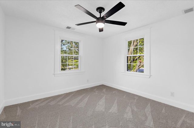 100 3RD AVE SE, Glen Burnie, MD 21061