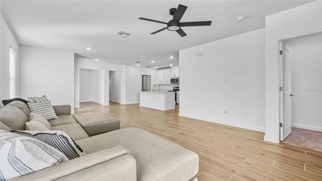 10965 TEAL LAGOON ISLE, San Antonio, FL 33576