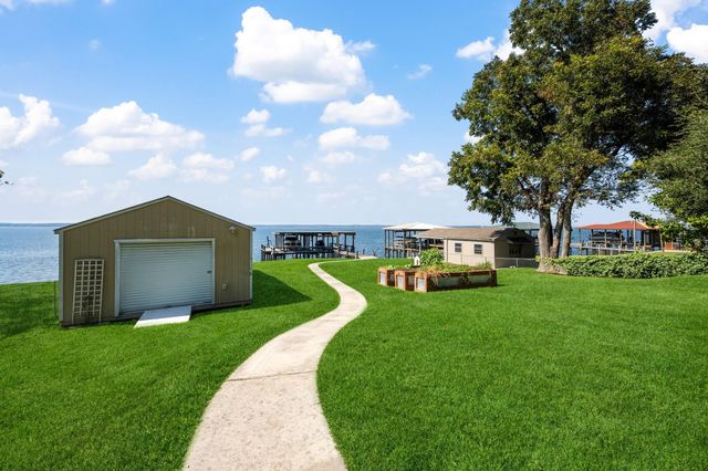 235 Mallard Point, Livingston, TX 77352