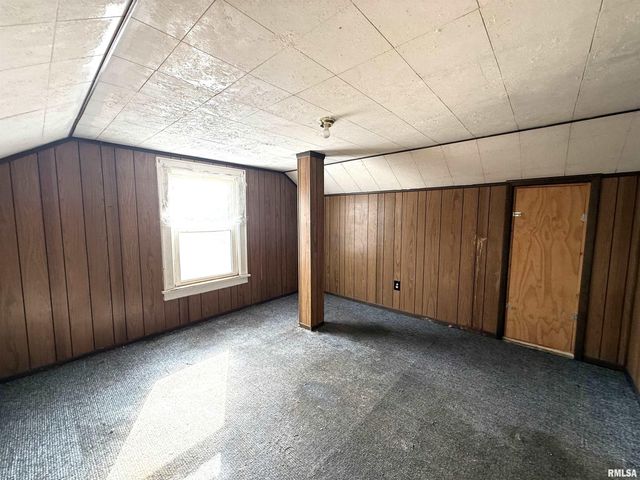 1802 QUAKER Street, Pekin, IL 61554