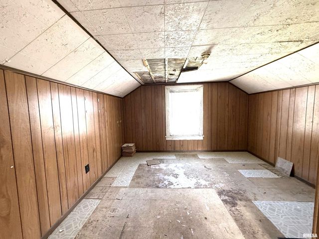 1802 QUAKER Street, Pekin, IL 61554