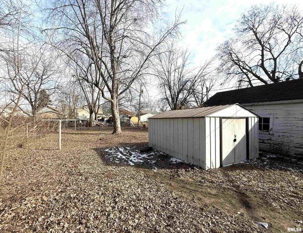 1802 QUAKER Street, Pekin, IL 61554