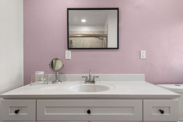 5700 Leonardini Rd, Stockton, CA 95215