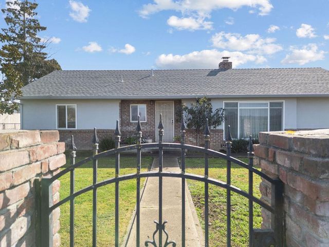 5700 Leonardini Rd, Stockton, CA 95215