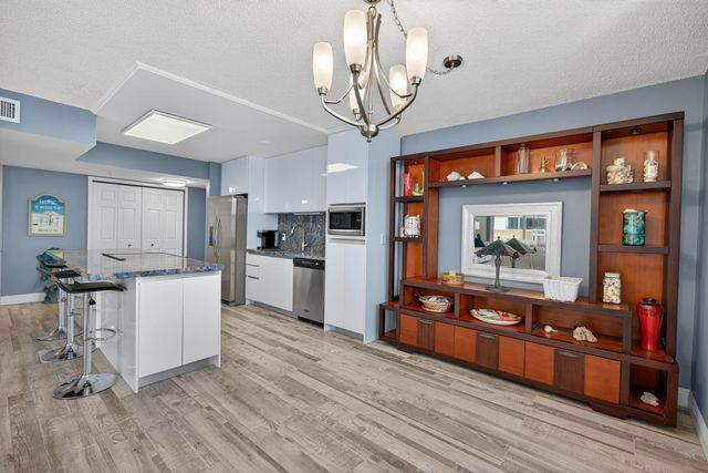 5440 N Ocean Drive 607, Singer Island, FL 33404