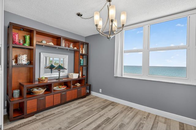 5440 N Ocean Drive 607, Singer Island, FL 33404
