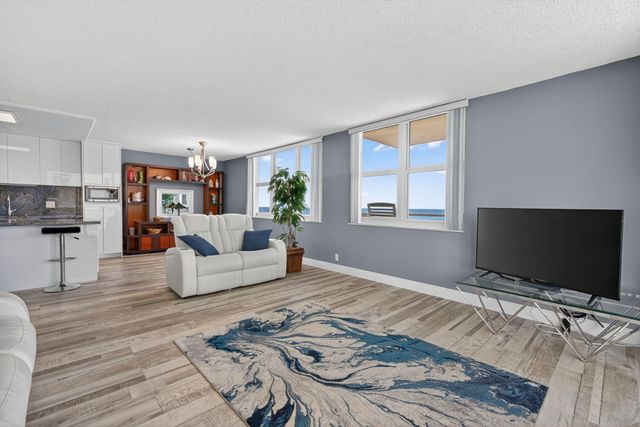 5440 N Ocean Drive 607, Singer Island, FL 33404