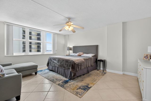 5440 N Ocean Drive 607, Singer Island, FL 33404