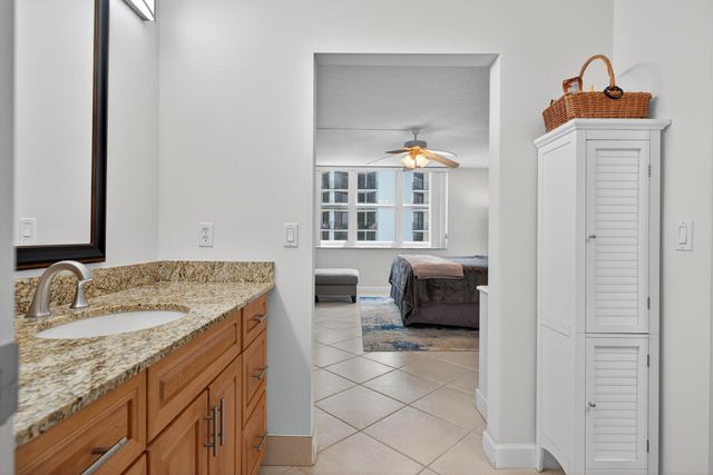 5440 N Ocean Drive 607, Singer Island, FL 33404