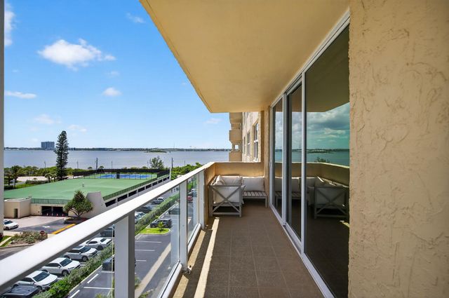 5440 N Ocean Drive 607, Singer Island, FL 33404