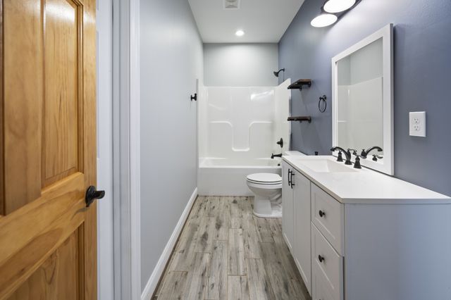 311 Nash Ln, Estill Springs, TN 37330