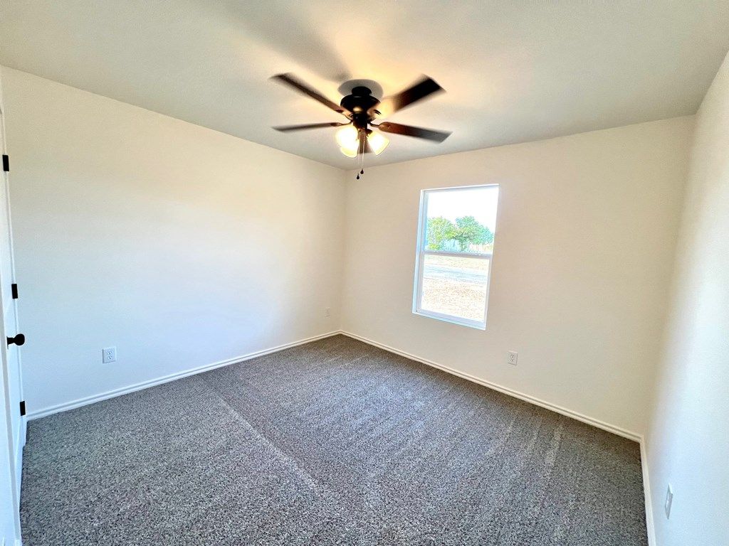 Image 11 of property listing at 317 E 25th St, San Angelo, TX 76903