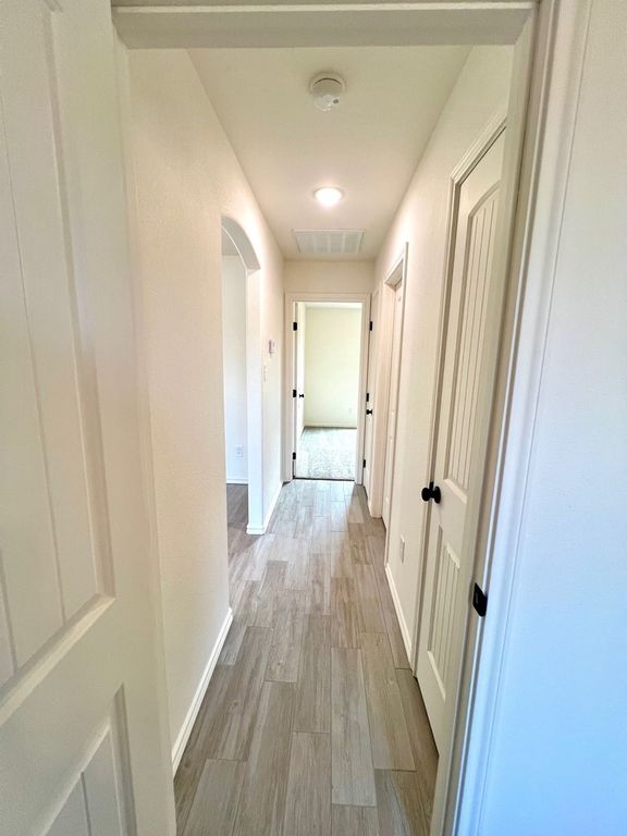 Image 12 of property listing at 317 E 25th St, San Angelo, TX 76903