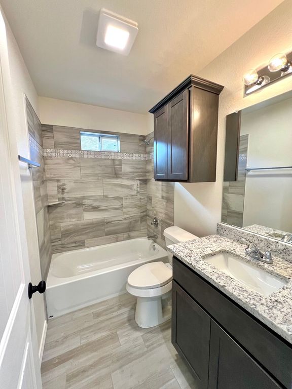 Image 13 of property listing at 317 E 25th St, San Angelo, TX 76903