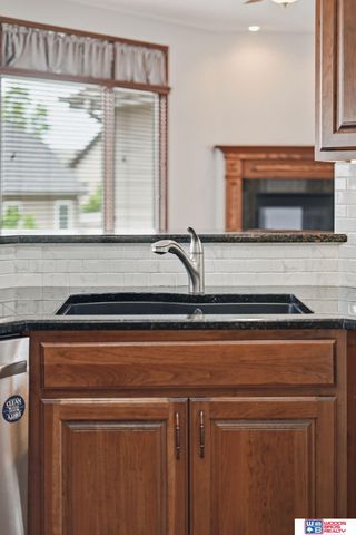 9403 S 28th Street, Lincoln, NE 68516