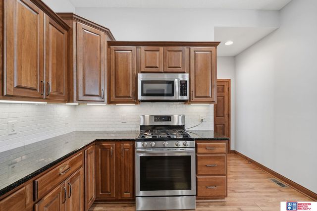 9403 S 28th Street, Lincoln, NE 68516