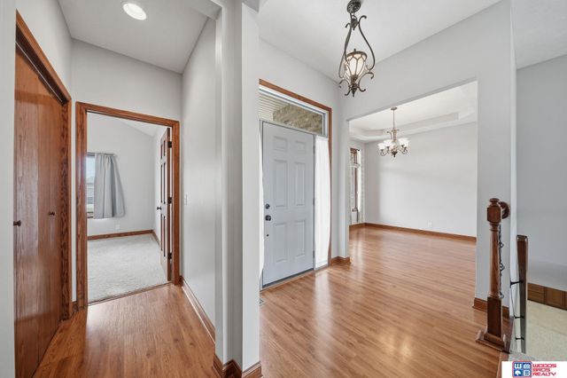 9403 S 28th Street, Lincoln, NE 68516