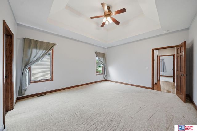 9403 S 28th Street, Lincoln, NE 68516