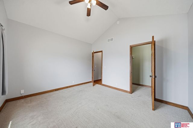 9403 S 28th Street, Lincoln, NE 68516