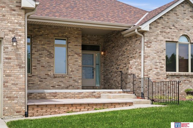 9403 S 28th Street, Lincoln, NE 68516