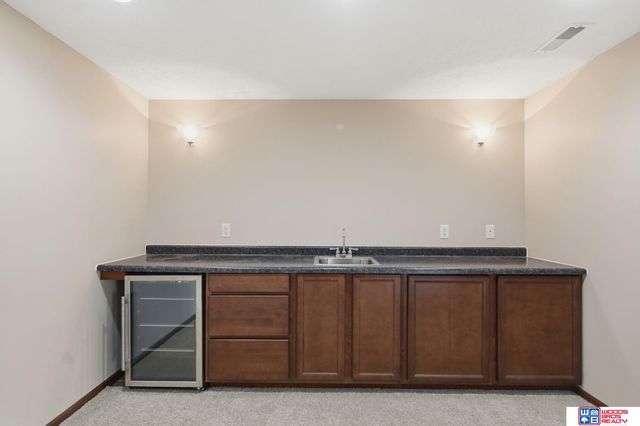 9403 S 28th Street, Lincoln, NE 68516