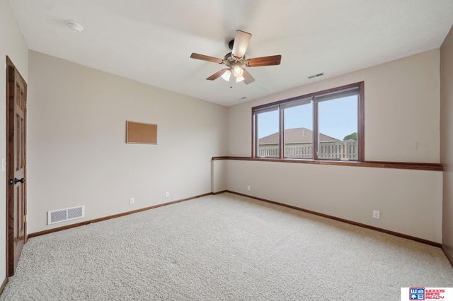 9403 S 28th Street, Lincoln, NE 68516