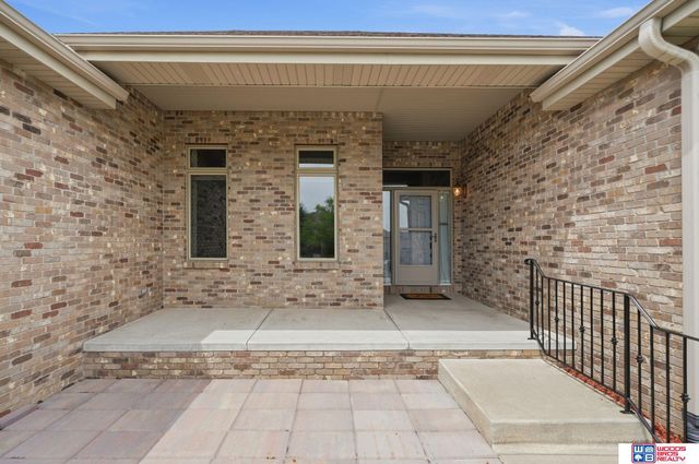 9403 S 28th Street, Lincoln, NE 68516