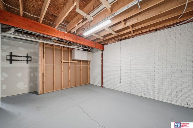 9403 S 28th Street, Lincoln, NE 68516