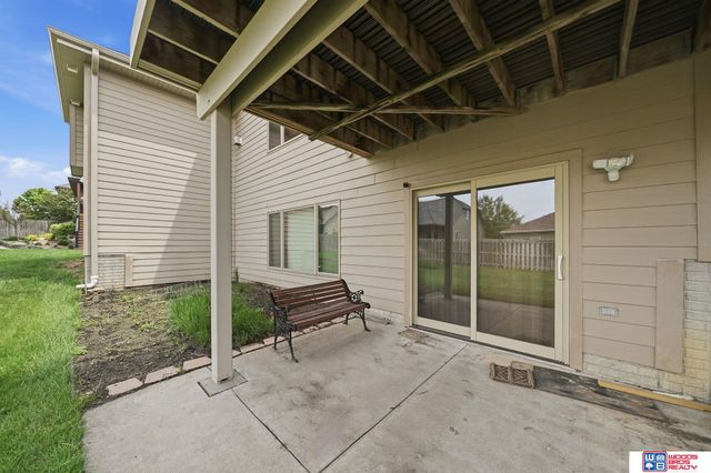 9403 S 28th Street, Lincoln, NE 68516