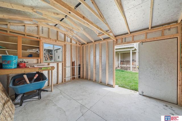 9403 S 28th Street, Lincoln, NE 68516