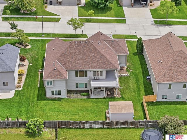 9403 S 28th Street, Lincoln, NE 68516