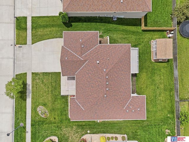9403 S 28th Street, Lincoln, NE 68516