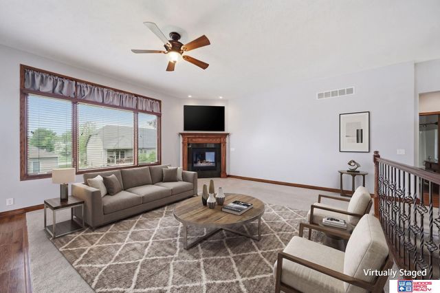 9403 S 28th Street, Lincoln, NE 68516