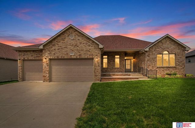 9403 S 28th Street, Lincoln, NE 68516