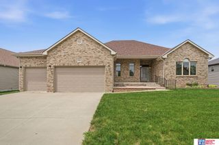 9403 S 28th Street, Lincoln, NE 68516