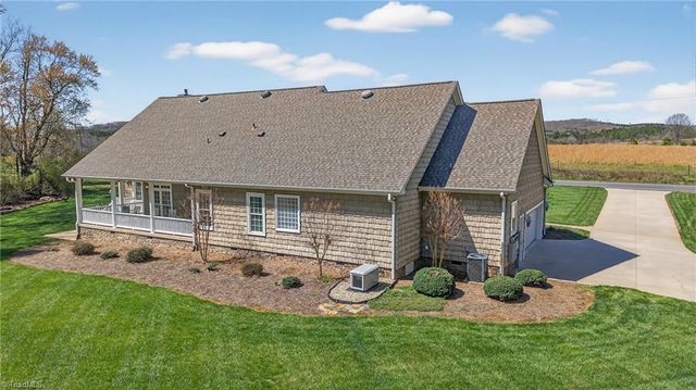 8939 New Hope Road, Denton, NC 27239