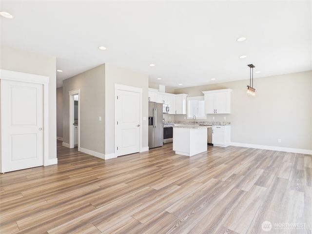 925 N Macaw Avenue, East Wenatchee, WA 98802