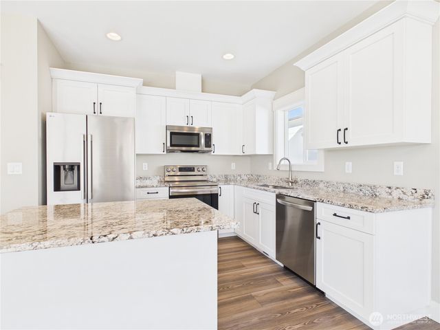 925 N Macaw Avenue, East Wenatchee, WA 98802