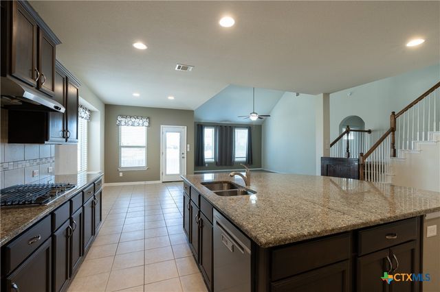 634 Blossom Valley Stream, Buda, TX 78610