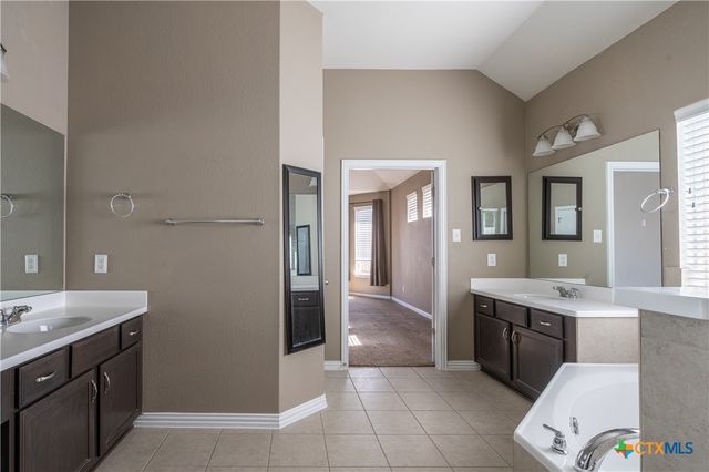 634 Blossom Valley Stream, Buda, TX 78610