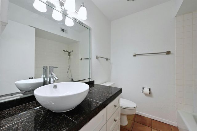 6637 Valleyside RD, Austin, TX 78731